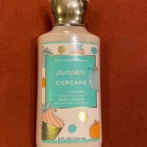 🎃 Pumpkin Cupcake 🧁  body lotion by BBW 8 oz
